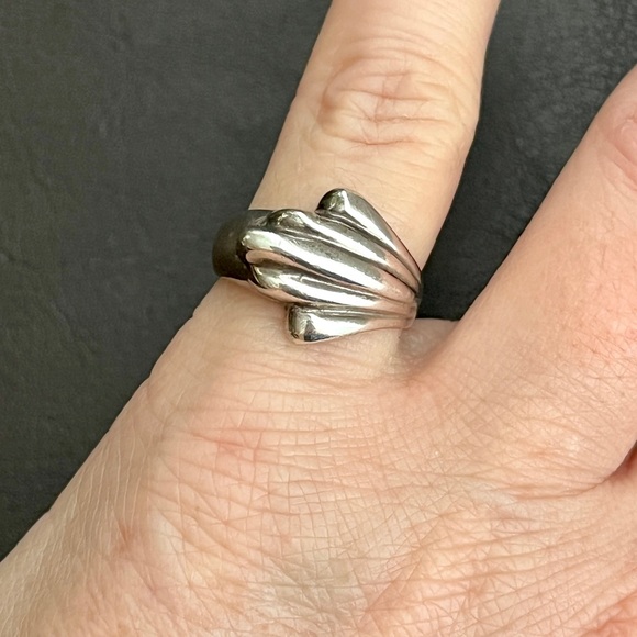 Vintage sterling silver ring Size 6.25 - Picture 2 of 11